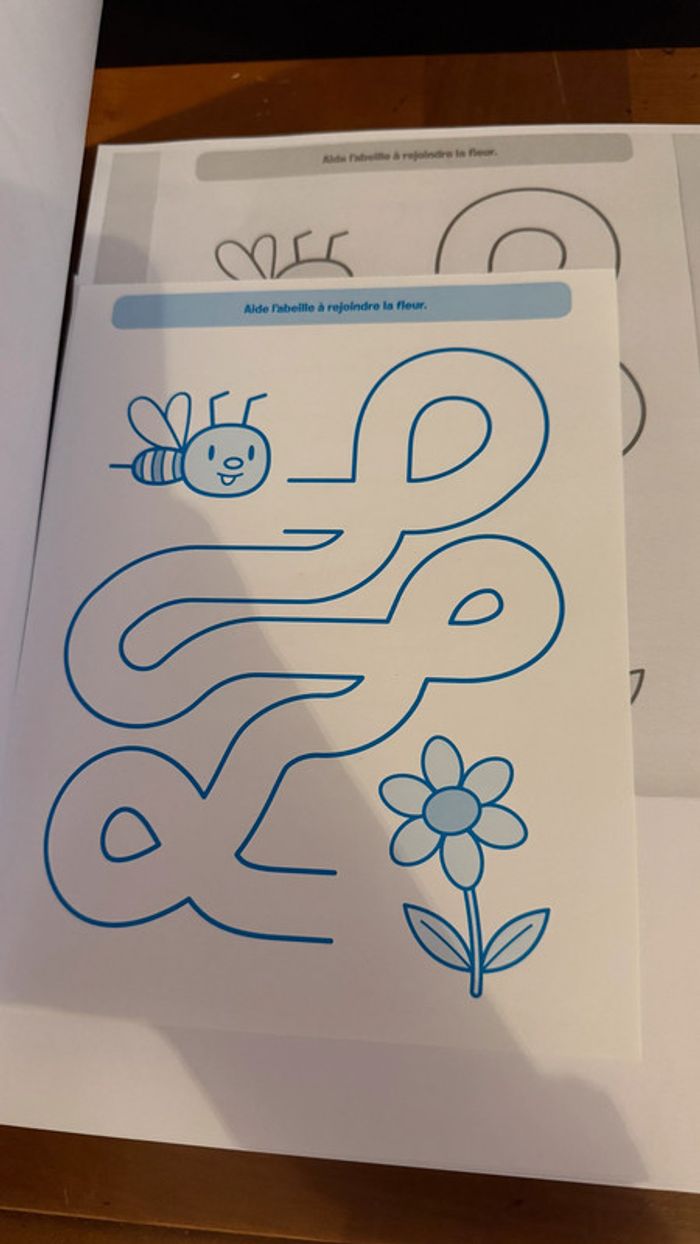 Bloc de jeux et coloriage + 2 ans, des photocopies ont été faites des dessins et vendu avec le tout - photo numéro 5