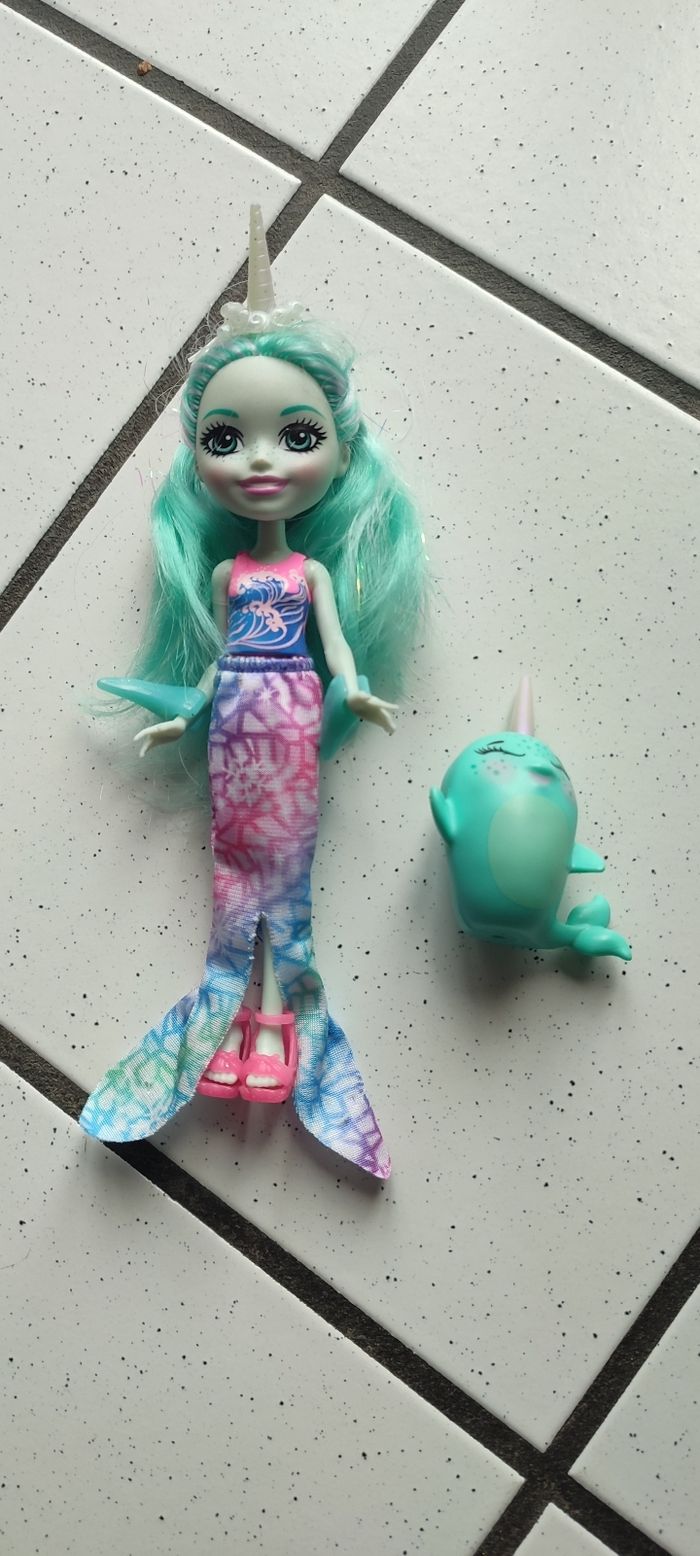 Poupée Enchantimals Naddie et Sword 15 cm