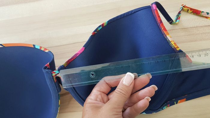 Maillot de bain 2 pièces état neuf 48 bonnet D - photo numéro 6