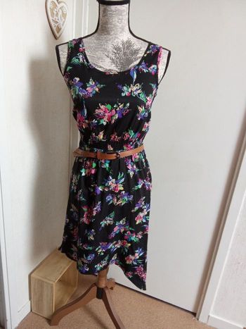 Robe fluide, légère marque atmosphère taille 38 ou M,  motif floral, mi saison été