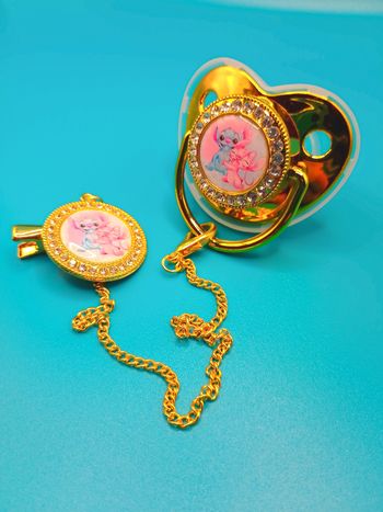 Tétine strass avec attache Stitch