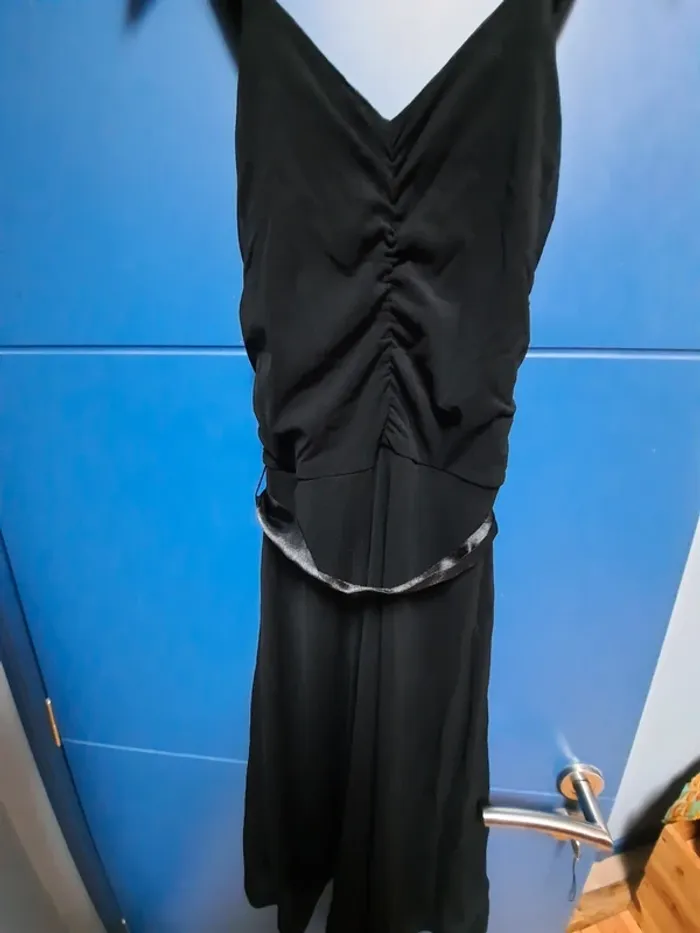 Robe noire - photo numéro 2