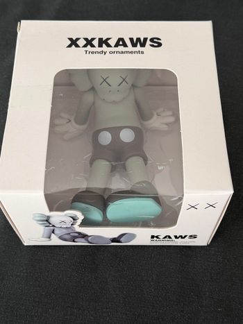 Figurine KAWS