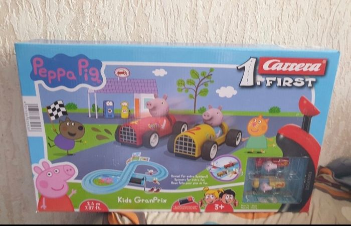 PEPPA PIG CARRERA  CIRCUIT 2.4 m 2 manettes