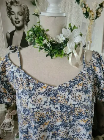 Blouse épaules dénudées Kiabi. T L (42/44) Neuve.