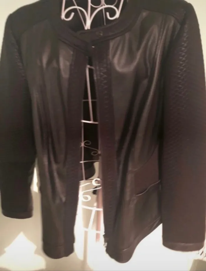 Superbe veste Et liza..
