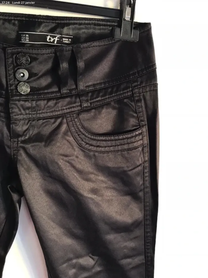 Pantalon noir chic et brillant Zara Trafarluc taille 36 - photo numéro 5