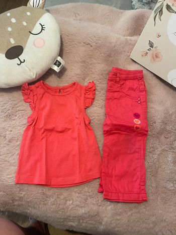 Ensemble pantalon et tee shirt sans manche 6M