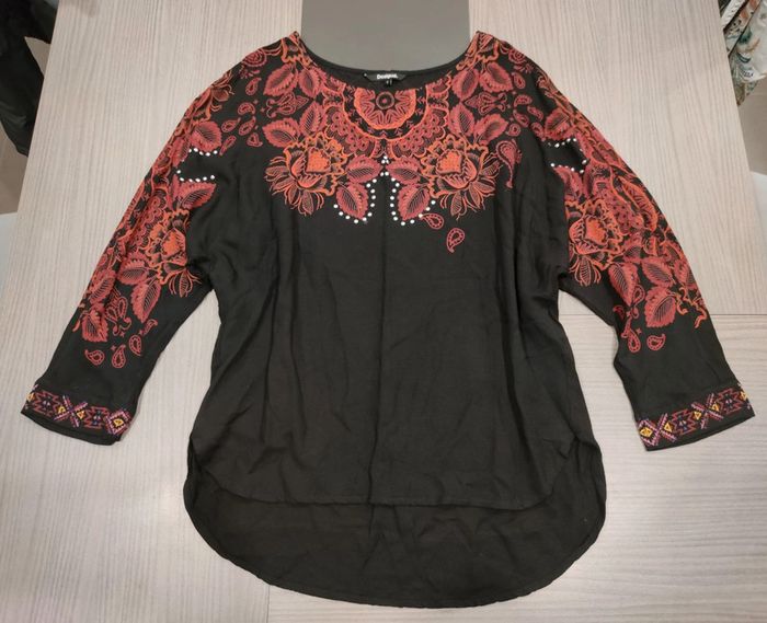 Haut Desigual - photo numéro 3