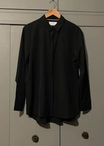 Buttoned up Black Dress shirt - Modern Ambition