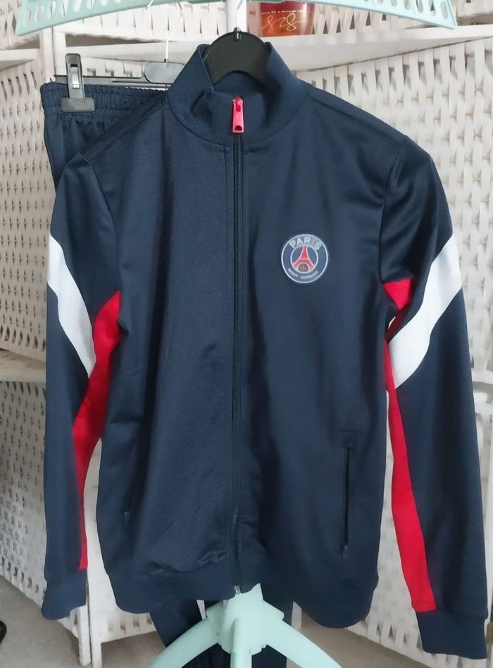 Ensemble  survetement  garçon 14 ans Paris St Germain