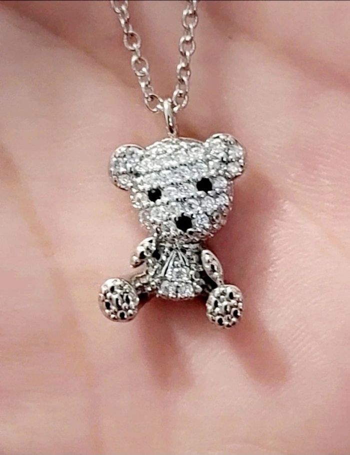 Collier doré pendentif ourson strass – Bijou mignon et brillant - photo numéro 2