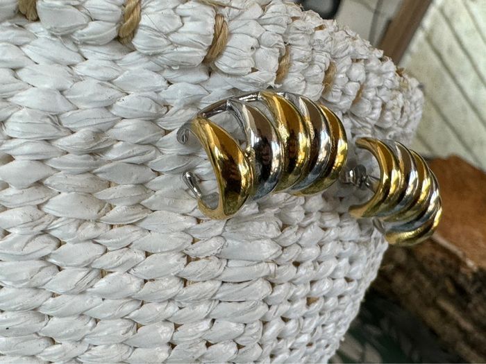 Paire de boucles d’oreilles lobe larges acier inoxydable 2 or jaune et argent avec accroche - photo numéro 3