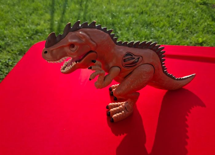 Dinosaures avec bruitage et se deplace - photo numéro 2