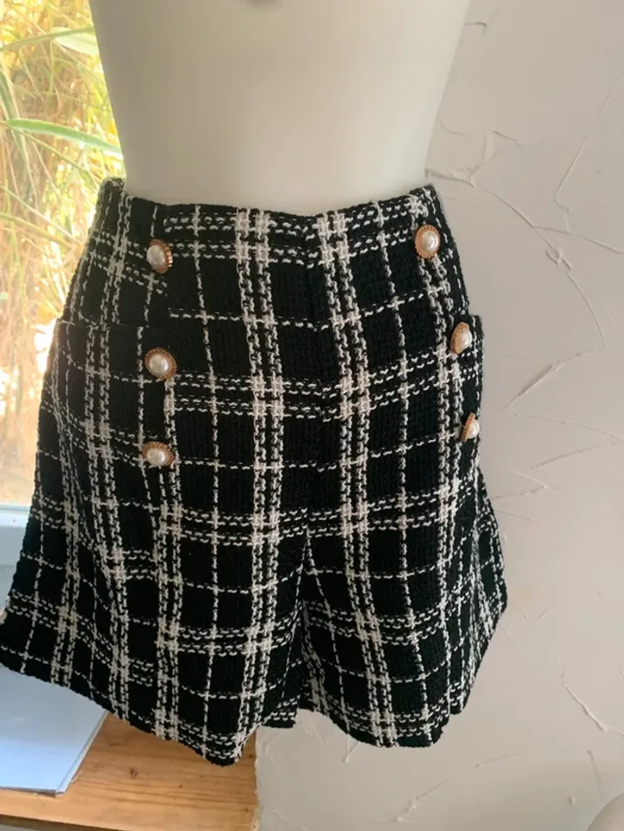 Short Unika Paris tweed taille M 100%polyester
