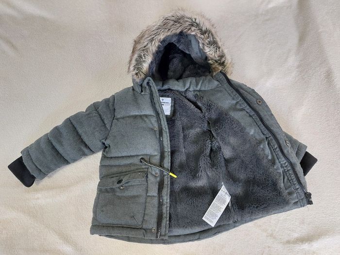 Manteau hiver à capuche 18 mois - photo numéro 3