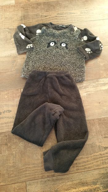 Pyjamas kiki et kiki  2 ans en très bon état