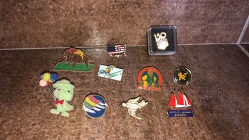 Lot de 10 pin’s vintage