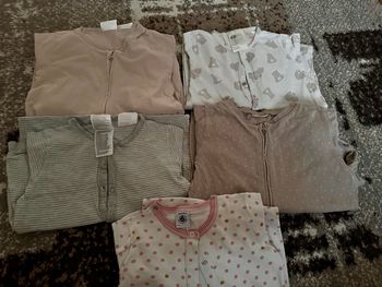 Lots pyjamas 5 taille 3 ans