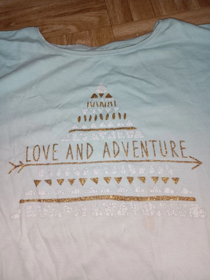 T-shirt fille Kiabi taille 12 ans en bon état - photo numéro 2