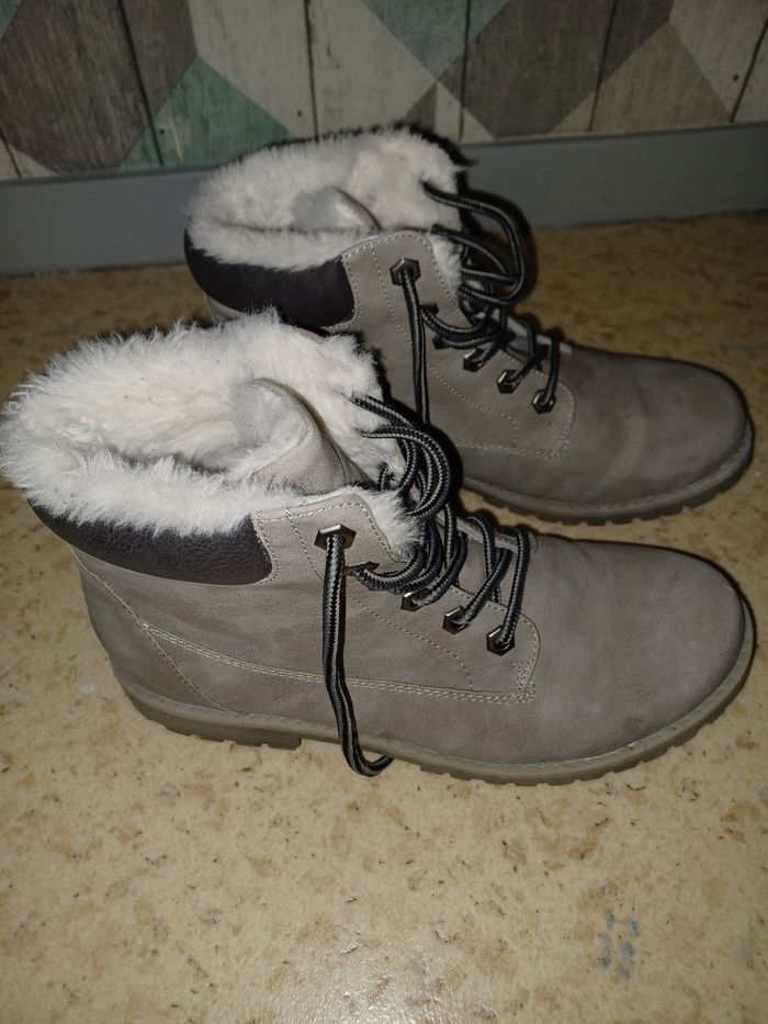 Chaussures montantes femme grise fourrées Pointure 38