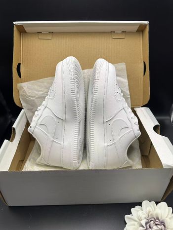 Baskets Nike Air Force 1 pointure--43