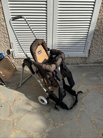 Porte bebe dorsal CHICCO, à roulette / sac à dos Équipe -Scout