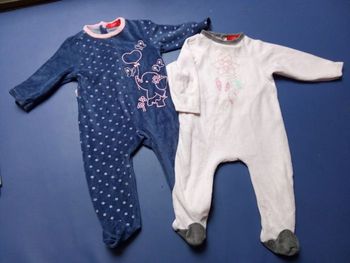 Lot de 2 pyjamas une pièce bébé fille 9 mois tex, polaire hiver
