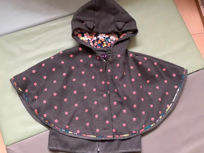 Manteau/veste cape couleur grise “chat” 18-24mois Sergent Major