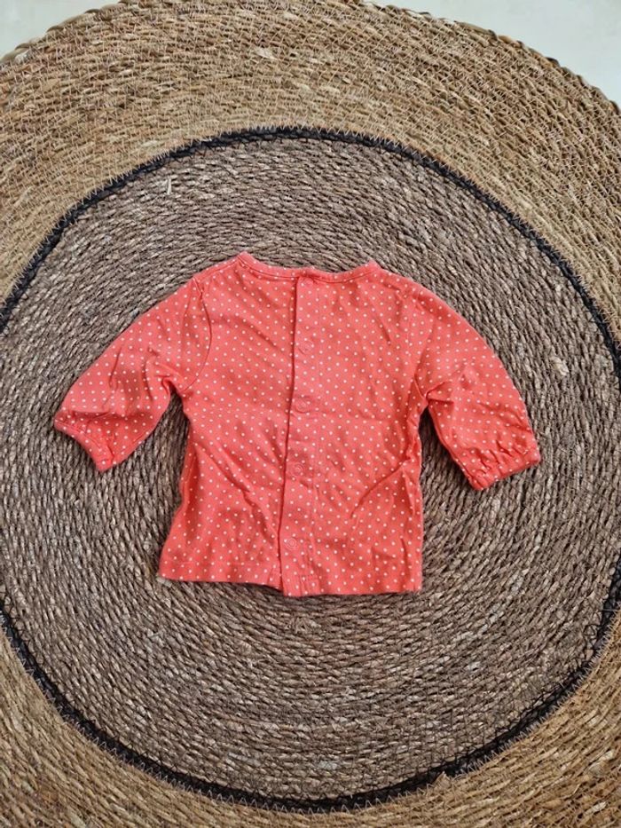 Joli tee-shirt manches longues motif coeur taille 1 mois - photo numéro 2
