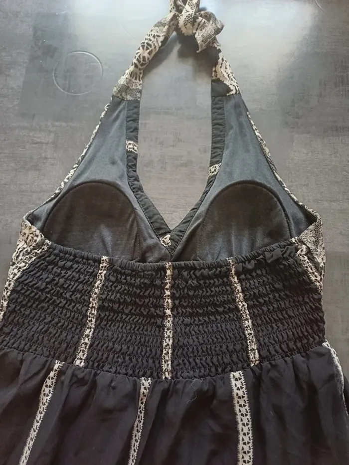 Robe dos nu - photo numéro 4