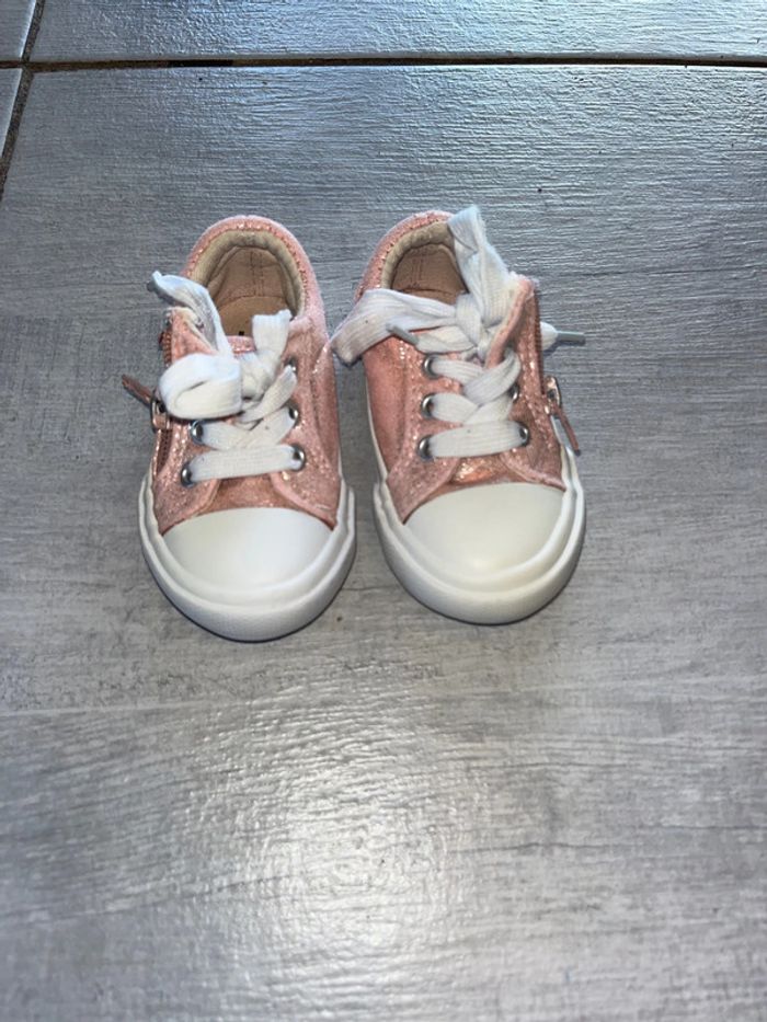 Baskets basse rose brillant - photo numéro 1