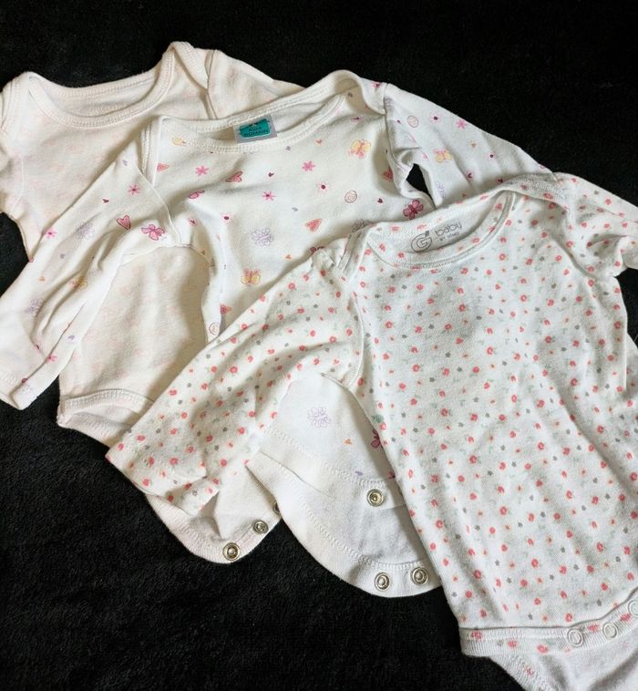 Lot 3 bodies manches longues - photo numéro 2