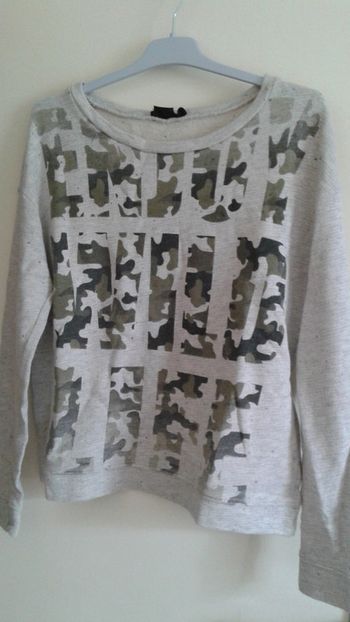 Sweat jennyfer taille S