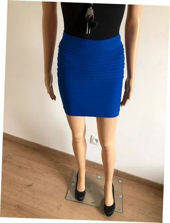 Jupe moulante élastique bleue taille unique bon état (taille petit)