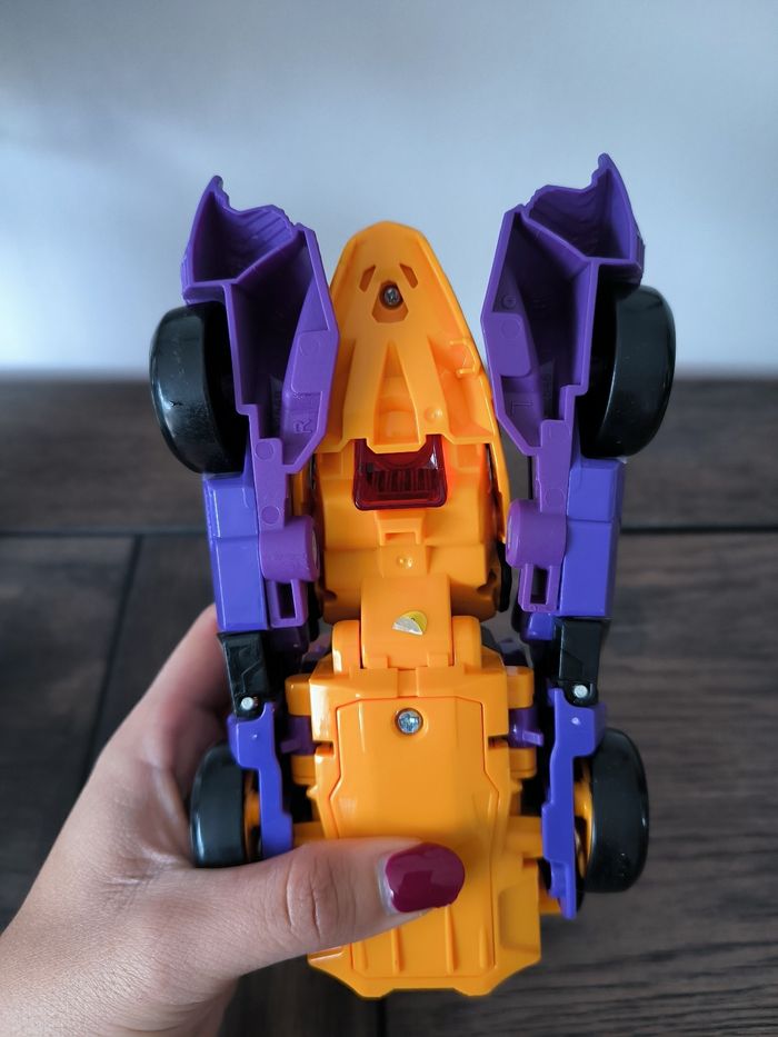 Voiture dinosaure - photo numéro 3