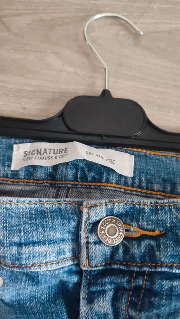 Jean Levi's signature - photo numéro 4