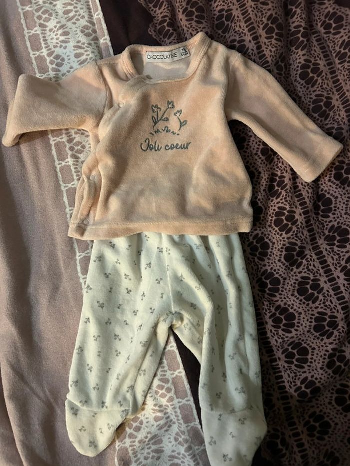 Lot 1 mois bébé fille, pyjama, bodys, bonnets, Kiabi, orchestra, petit béguin - photo numéro 9
