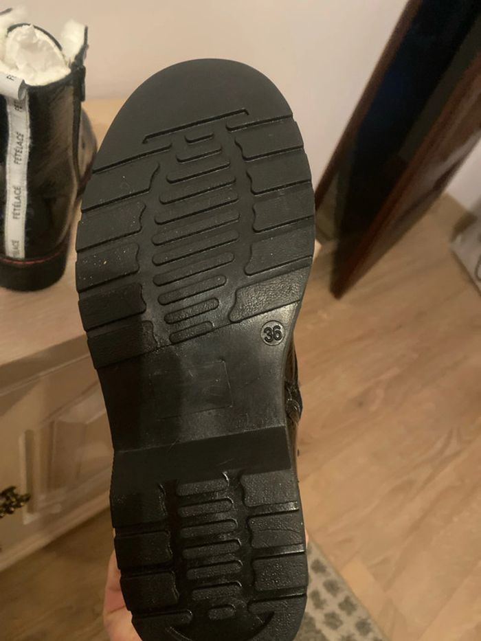 Bottes fourre neuf en cuir - photo numéro 4