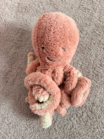 Peluche pieuvre rose Jellycat – très douce