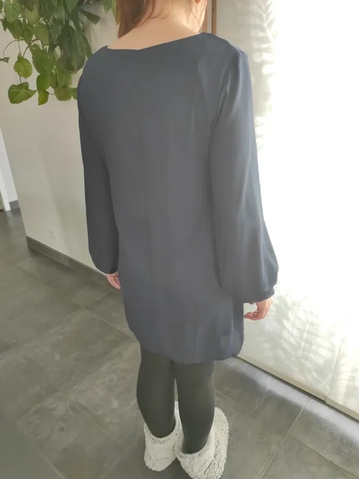 Robe bleu marine, en voile doublé - photo numéro 2