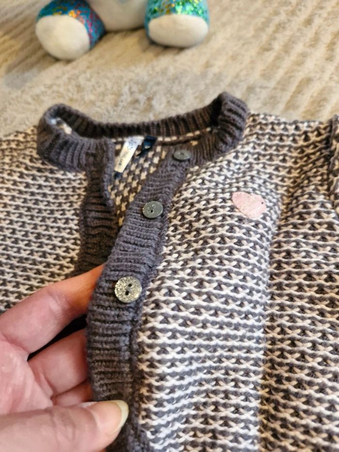 Gilet gris et rose fille 3 Pommes 6 mois - photo numéro 3