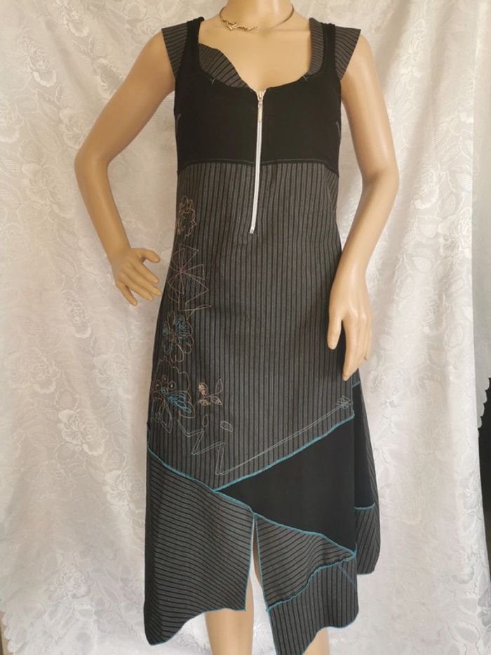 Robe noire-turquoise. Taille 40. La Mode Est À Vous
