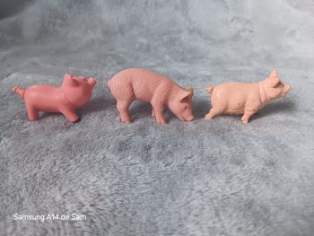 Lot de 3 figurines animaux cochons