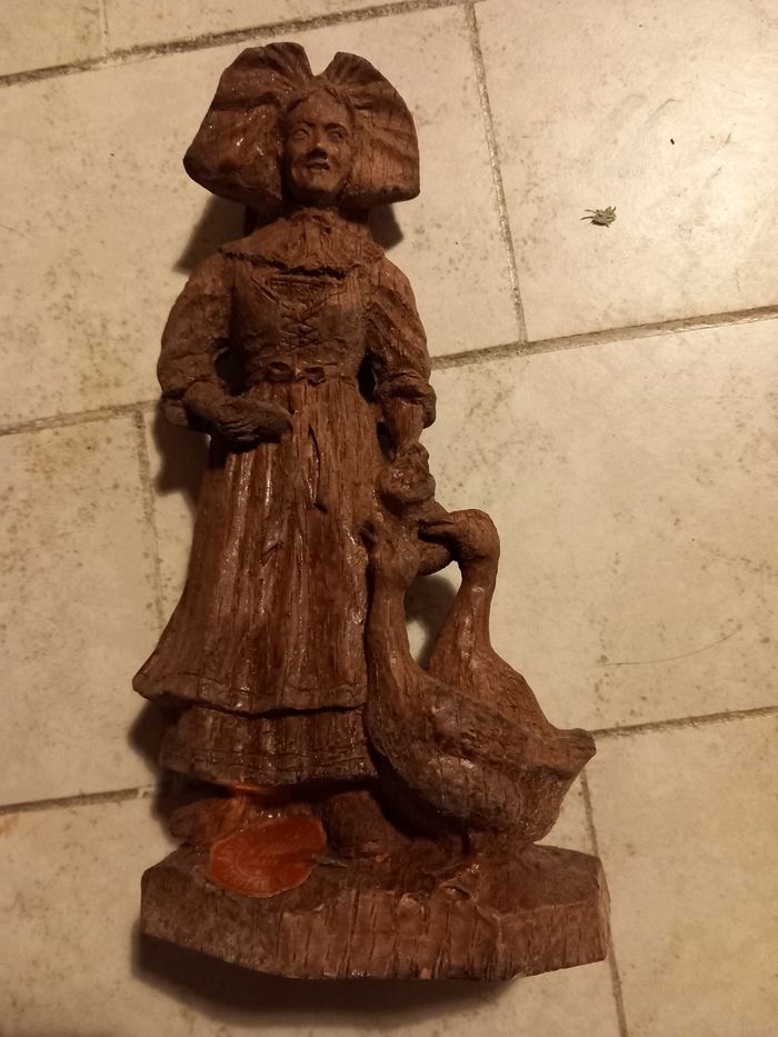 Figurine en bois
