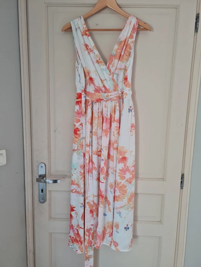 Robe esprit neuve. - photo numéro 2