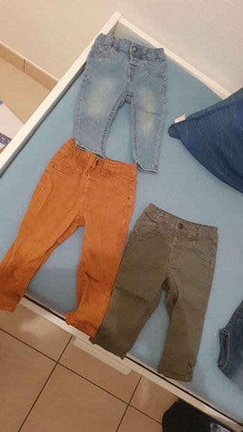 Lot 6 jeans et deux jogging