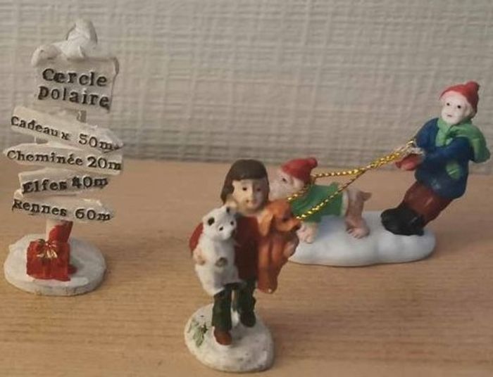 Lot de 3 personnages de Noël
