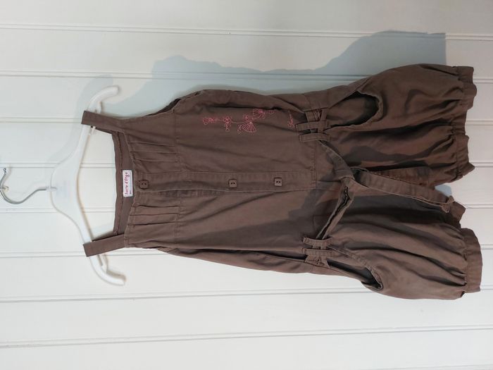 Combi-short avec joli motif situé devant