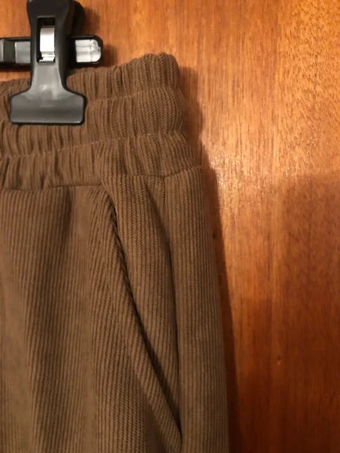 Pantalon beige - photo numéro 5